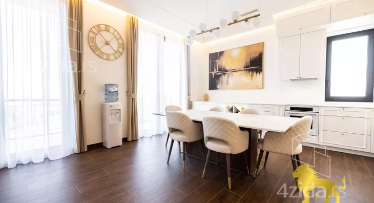 Petosoban stan | 4zida