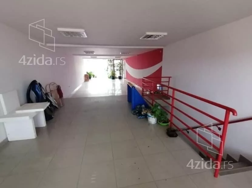 Poslovni prostor | 4zida