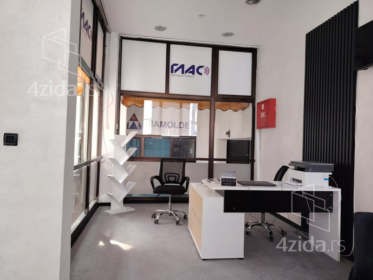 Lokal | 4zida