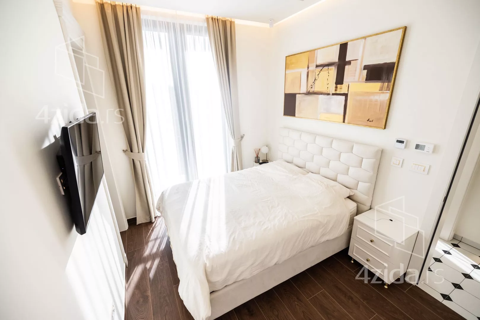 Petosoban stan | 4zida