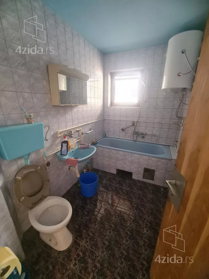 4-etažna kuća | 4zida