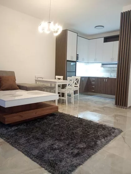 Trg Fontana | 4zida.rs