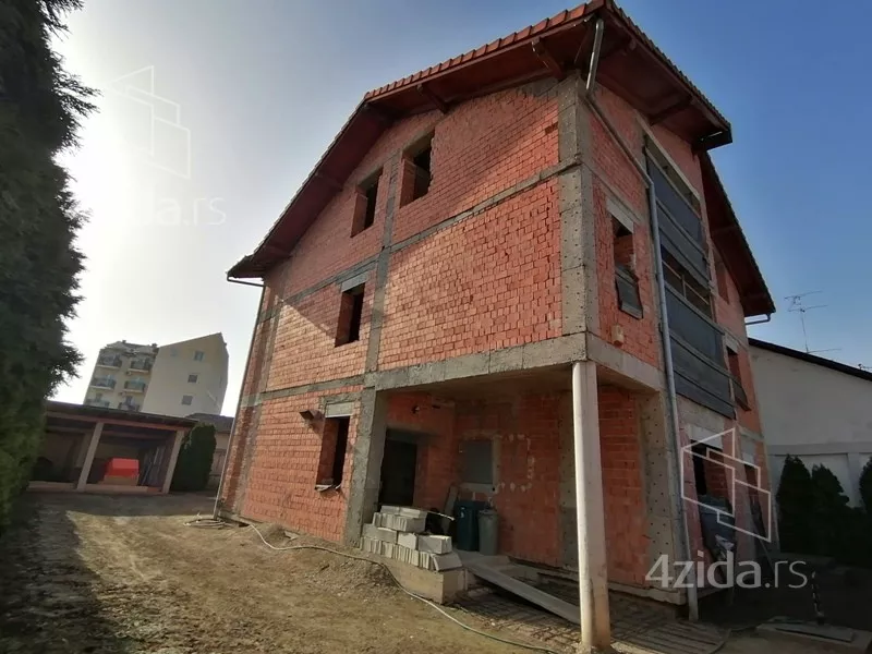 Kuća | 4zida