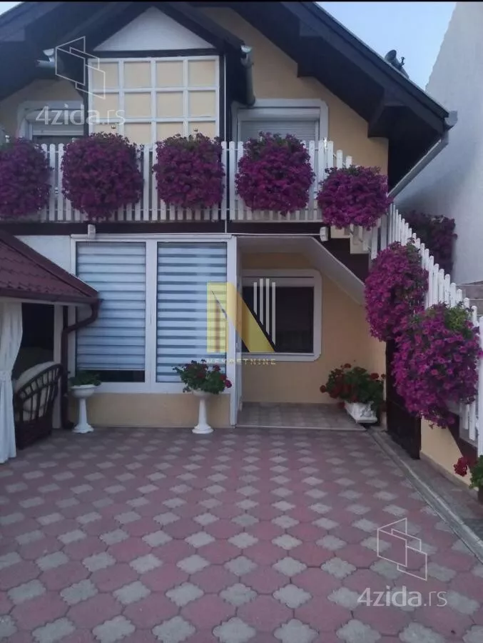 Kuća | 4zida