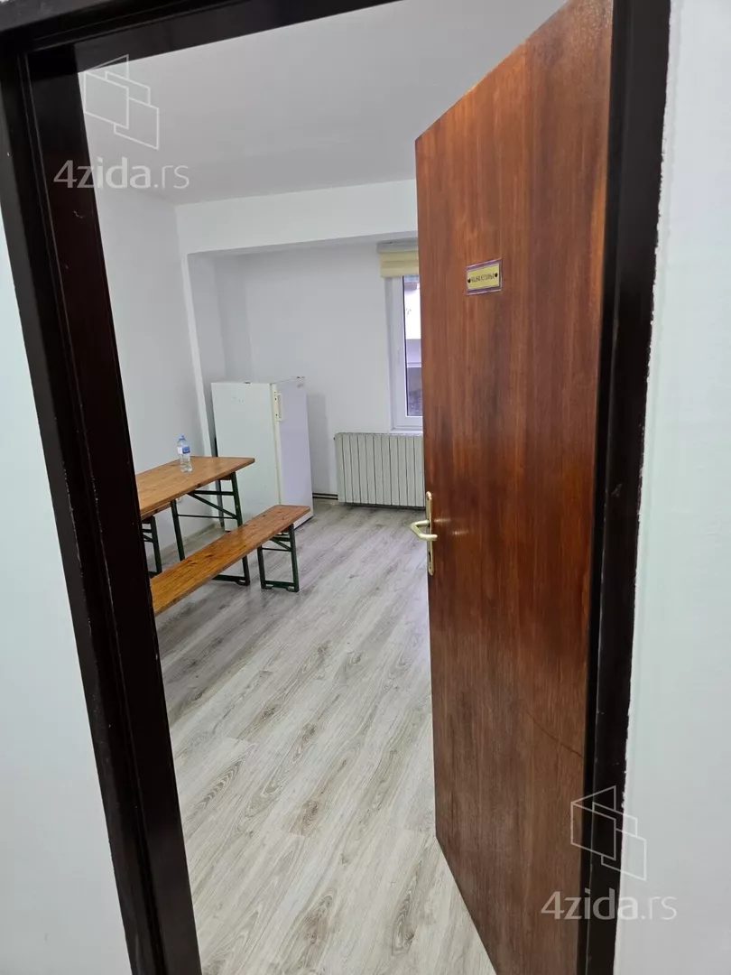 Šestosoban stan | 4zida
