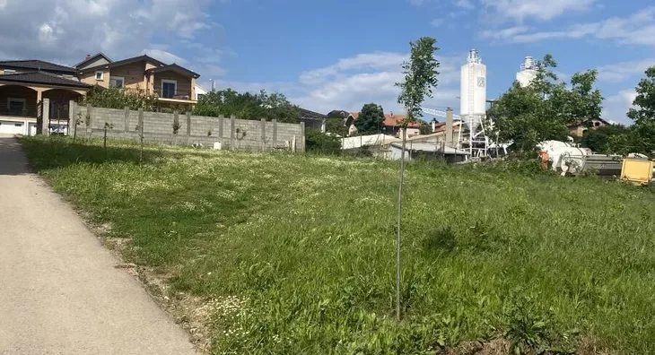 Plac | 4zida