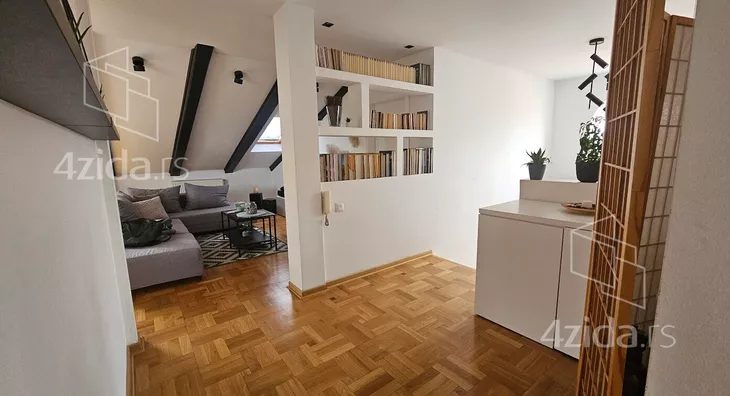 Četvoroiposoban stan | 4zida