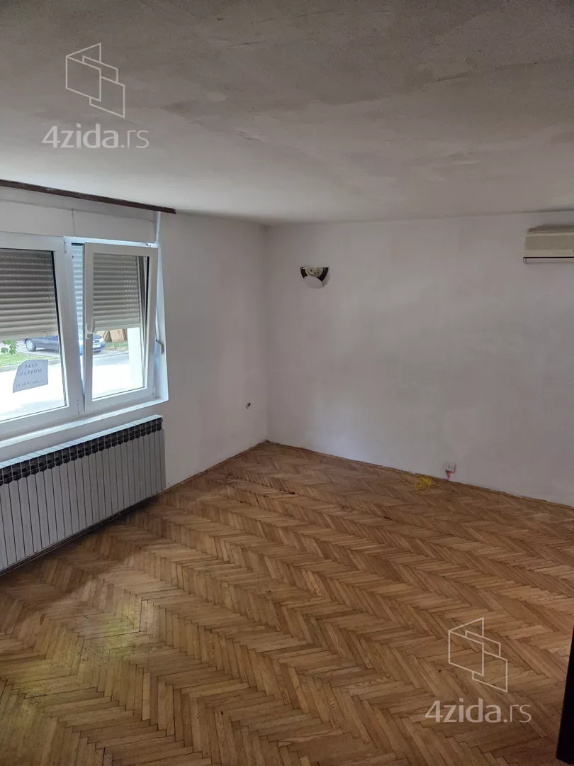 Сдается трехкомнатная квартира, Svetog Save, 400€, 100m² — фото