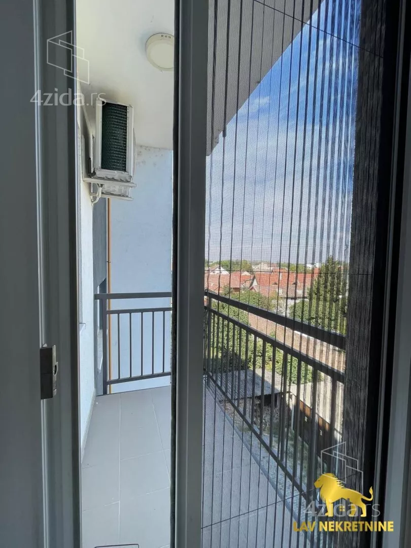 Image 12