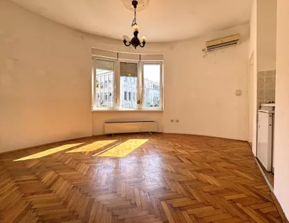 Skupština | 4zida.rs