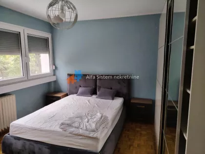 Autokomanda | 4zida.rs