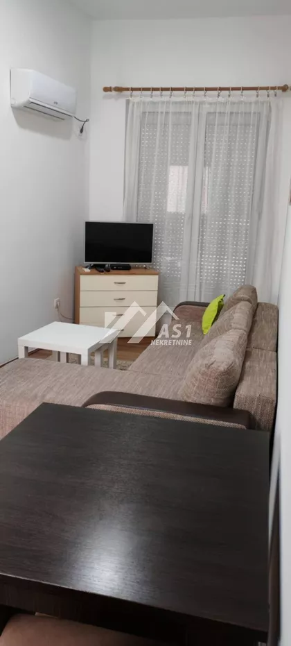 Heroja Pinkija | 4zida.rs