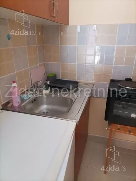 Plac | 4zida