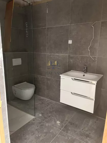 Stari Banovci | 4zida.rs
