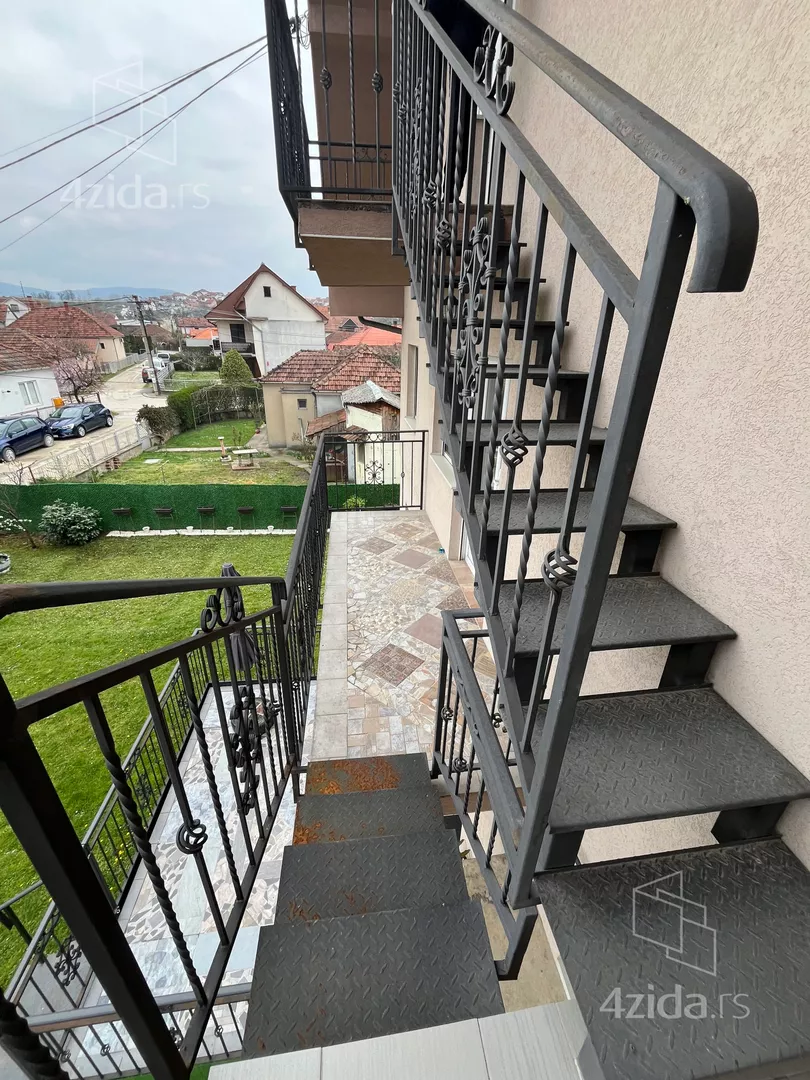 3-etažna kuća | 4zida