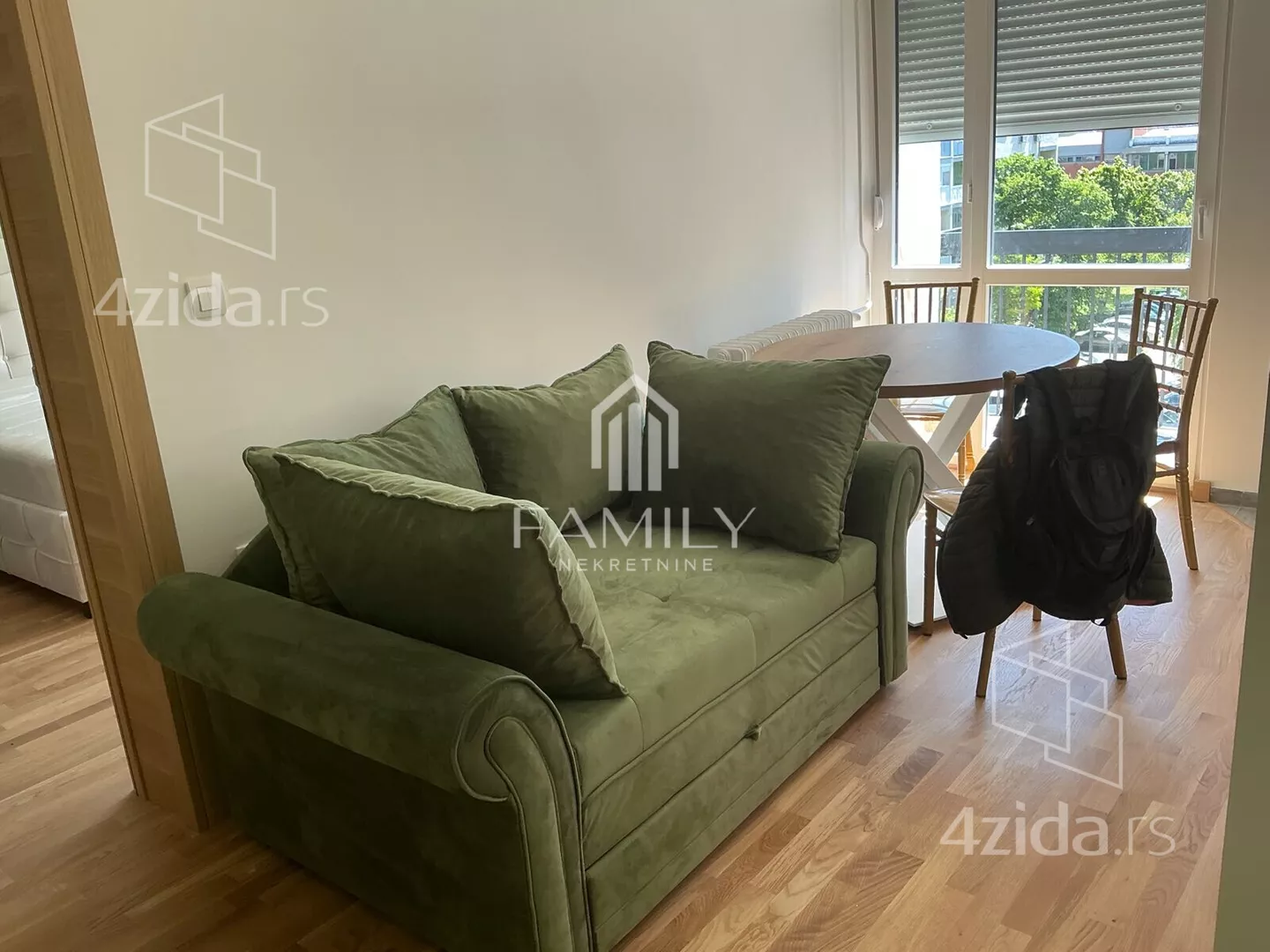 Dvoiposoban stan | 4zida