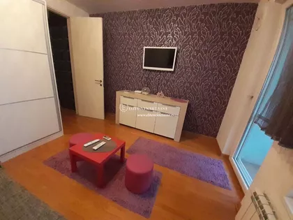 Jurija Gagarina Belvil | 4zida.rs