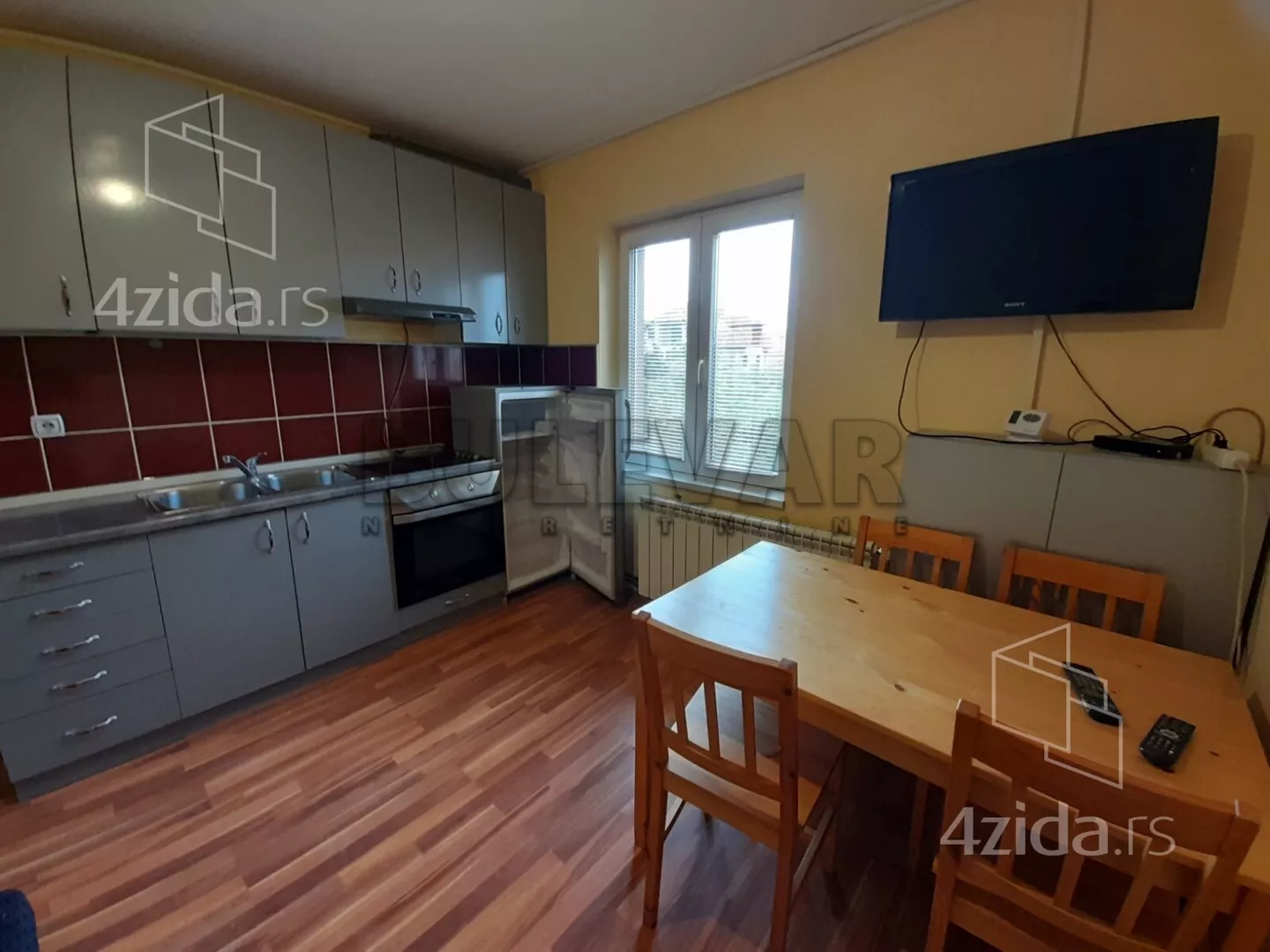 Troiposoban stan | 4zida