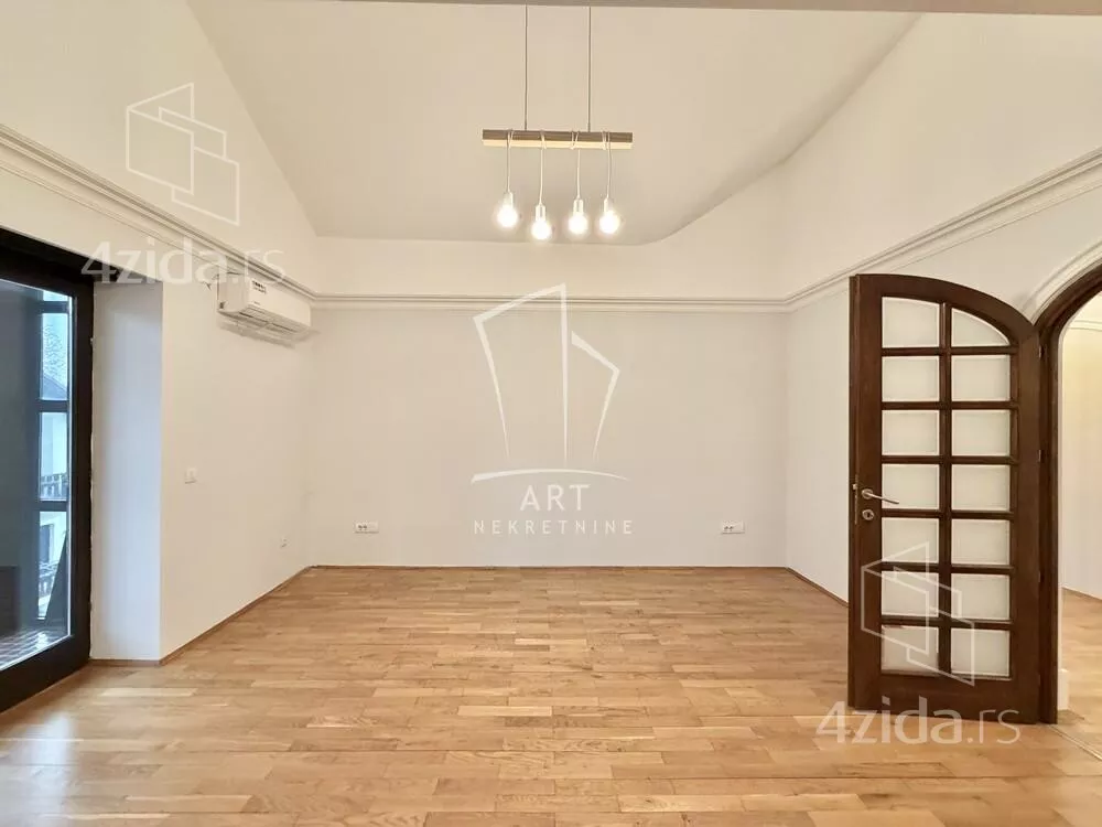 5-etažna kuća | 4zida