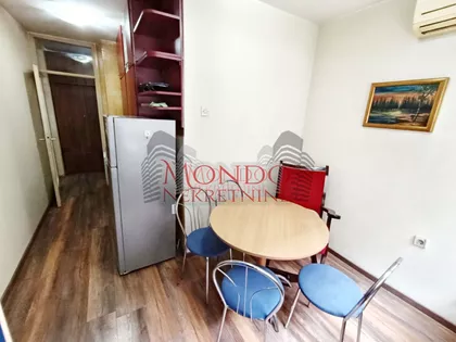 Ekonomski/Pravni Fakultet | 4zida.rs