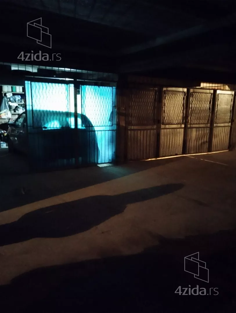 Garaža | 4zida