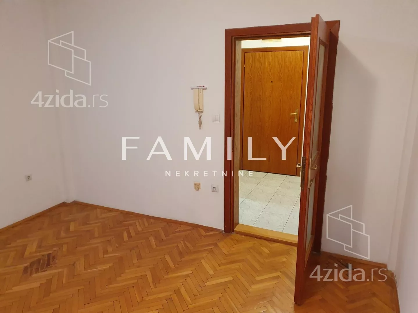 Garsonjera | 4zida
