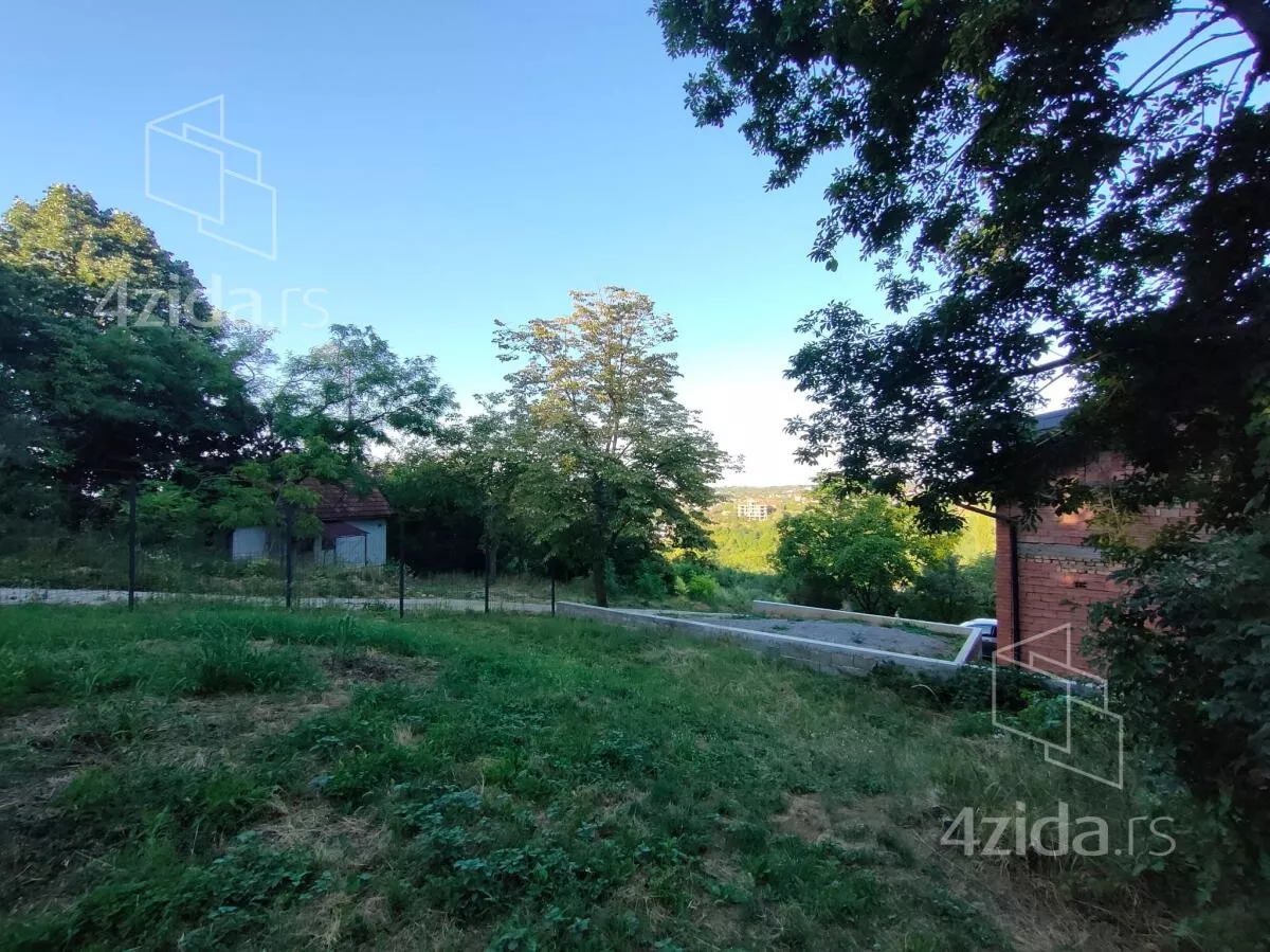 Plac | 4zida