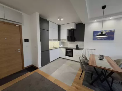 Tadije Sondermajera | 4zida.rs