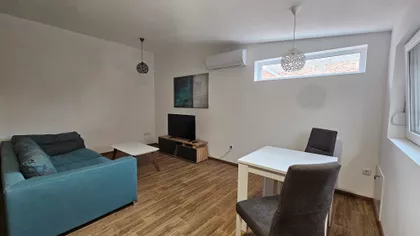 Zmaj Jove Jovanovića 24 | 4zida.rs