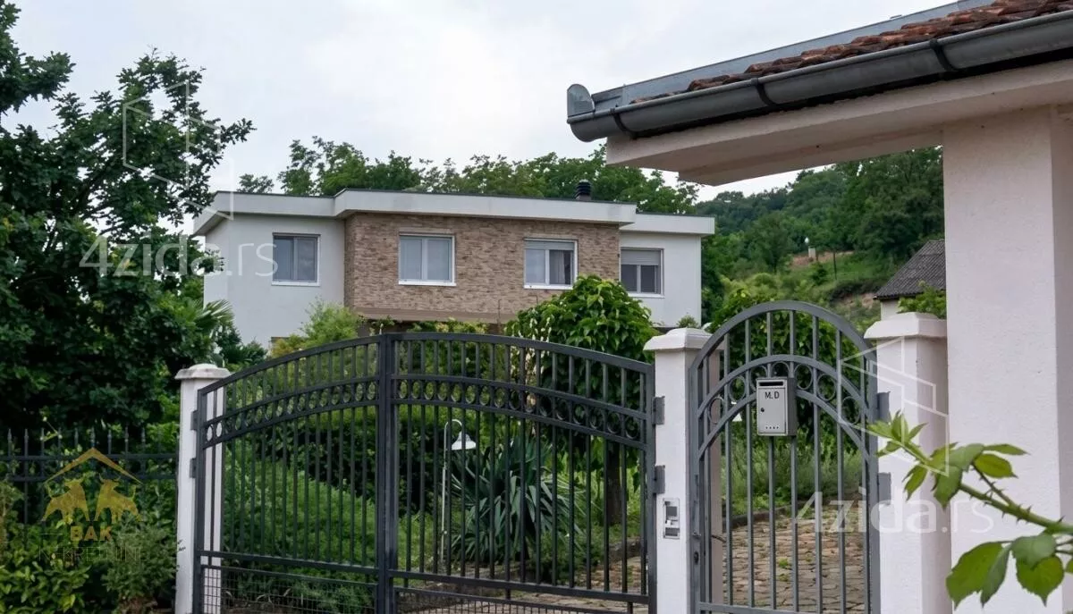 Kuća | 4zida