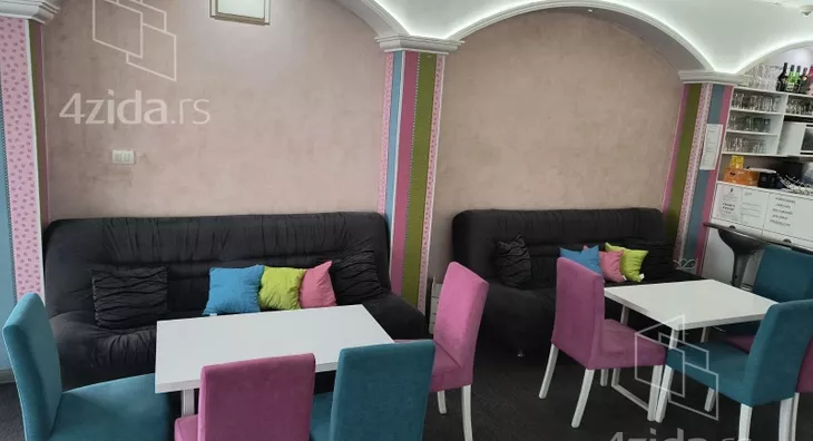 Poslovni prostor | 4zida