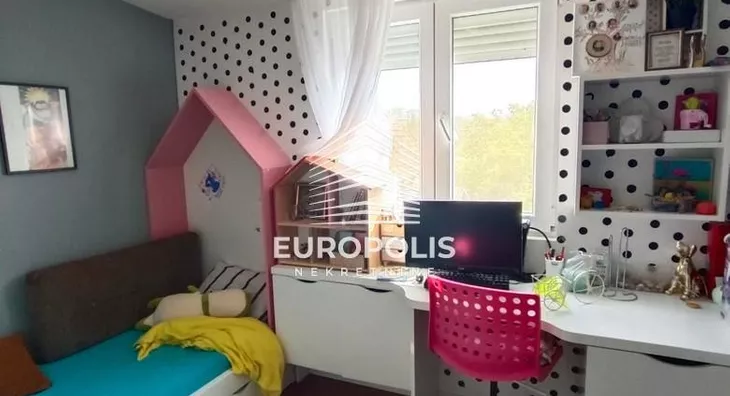 Šestosoban stan | 4zida