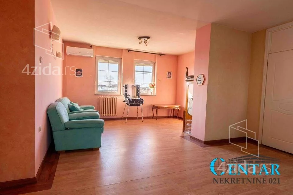 Petosoban stan | 4zida