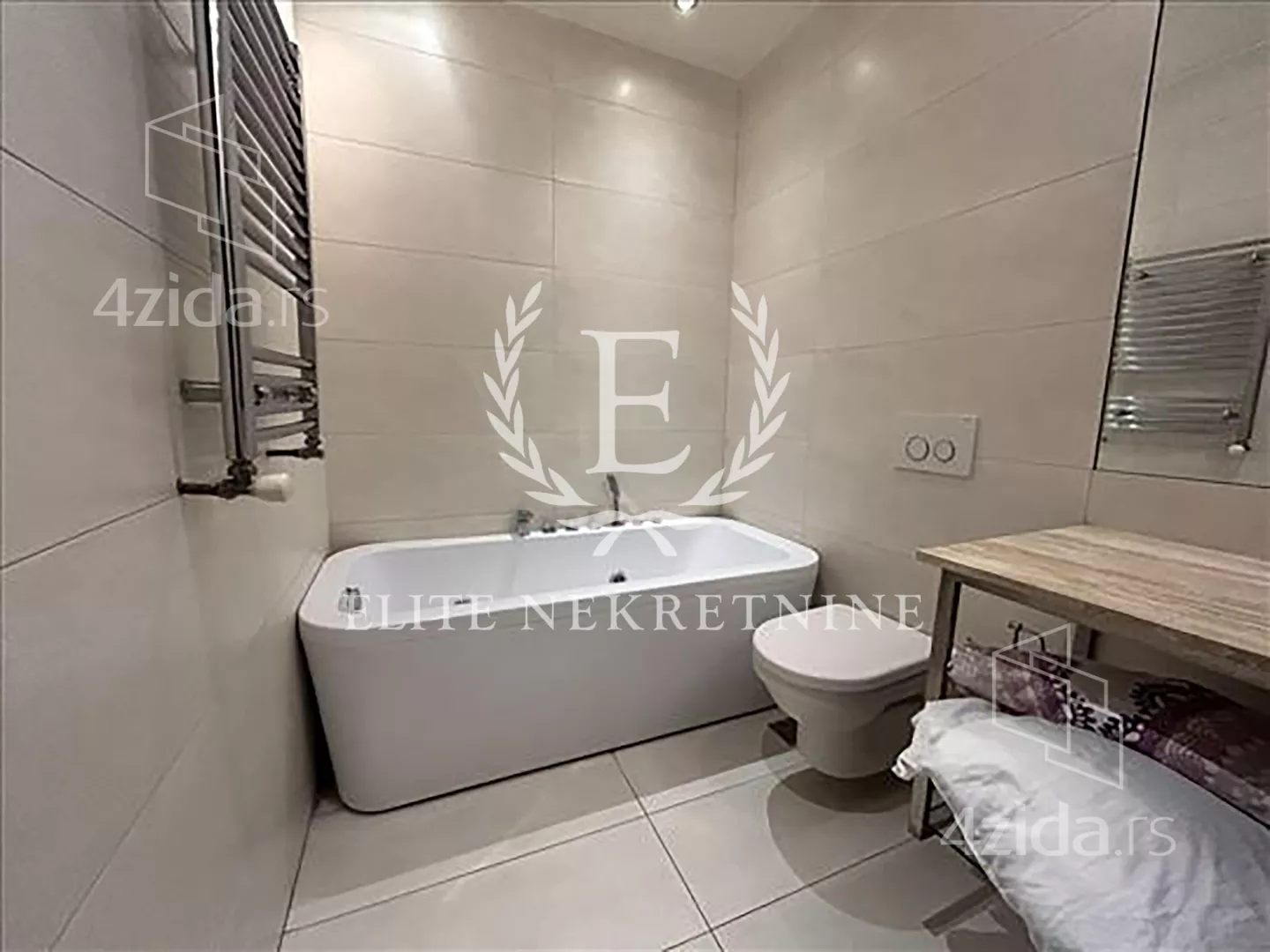 Petosoban stan | 4zida