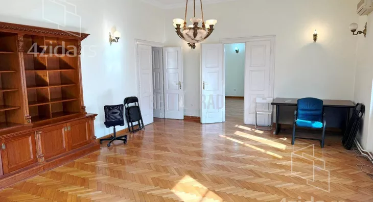 Šestosoban stan | 4zida