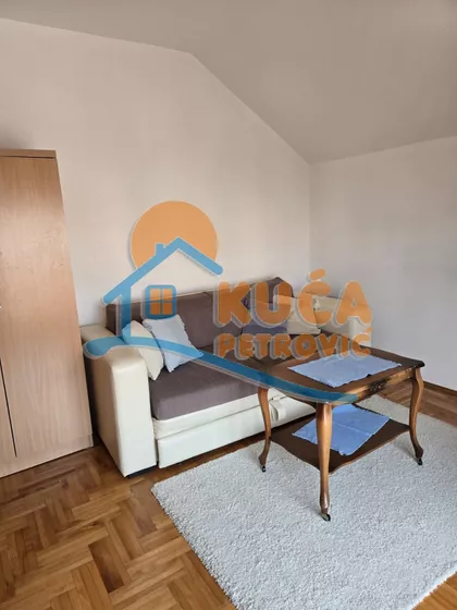 Hajduk Veljkova | 4zida.rs