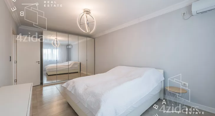 Šestosoban stan | 4zida