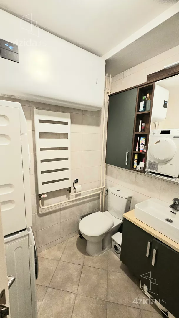 Troiposoban stan | 4zida