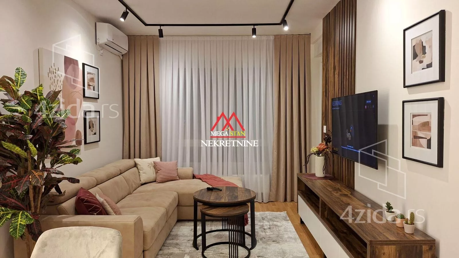 Jednoiposoban stan | 4zida