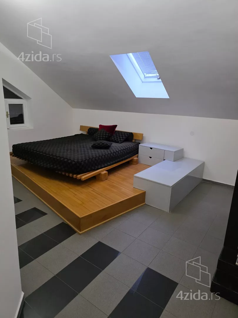 3-etažna kuća | 4zida