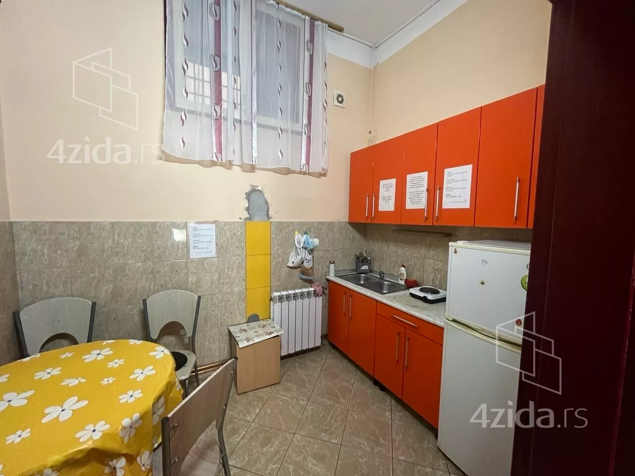Šestosoban stan | 4zida
