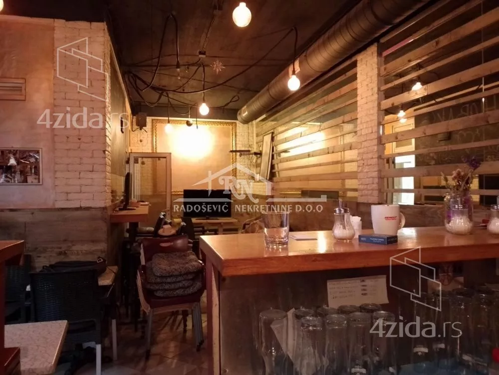 Lokal | 4zida