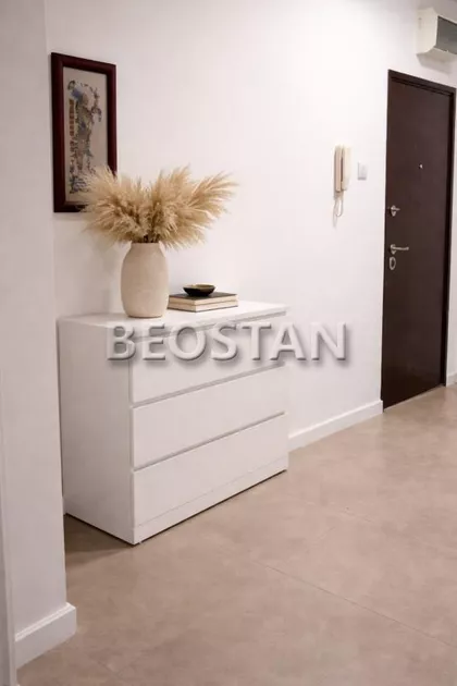 Makenzijeva | 4zida.rs