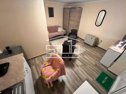 Julino Brdo | 4zida.rs