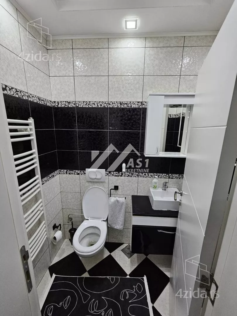 Petosoban stan | 4zida