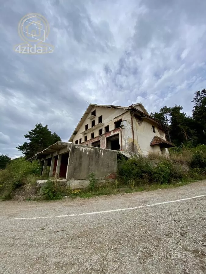 Građevinsko zemljište | 4zida