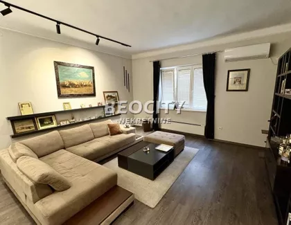 Miše Vujića | 4zida.rs