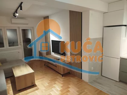 Cara Dušana | 4zida.rs