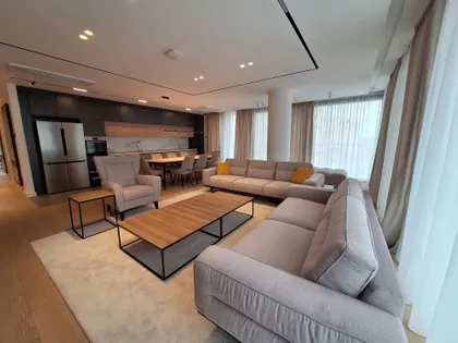 Višnjićeva | 4zida.rs