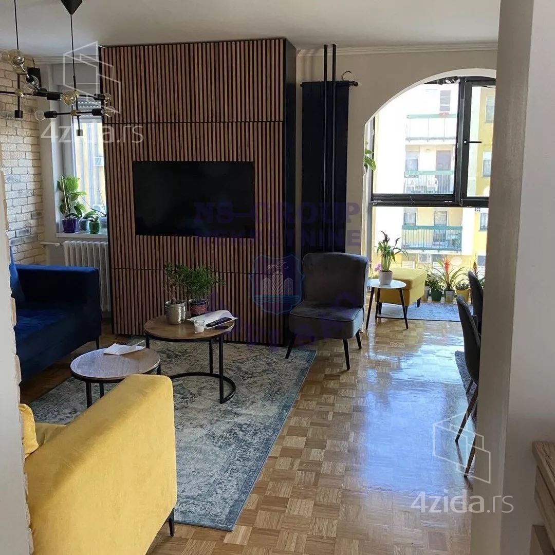 Dvoiposoban stan | 4zida